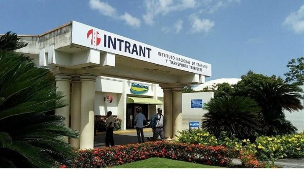 Licencia dominicana en exterior