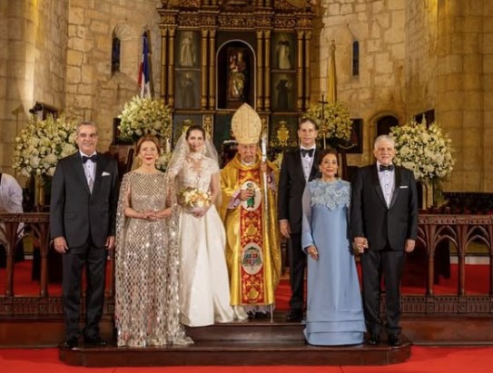 foto monseñor boda