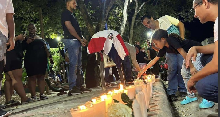 db84a9d9 3503 4cfa 90fd 0119c1a04fbf