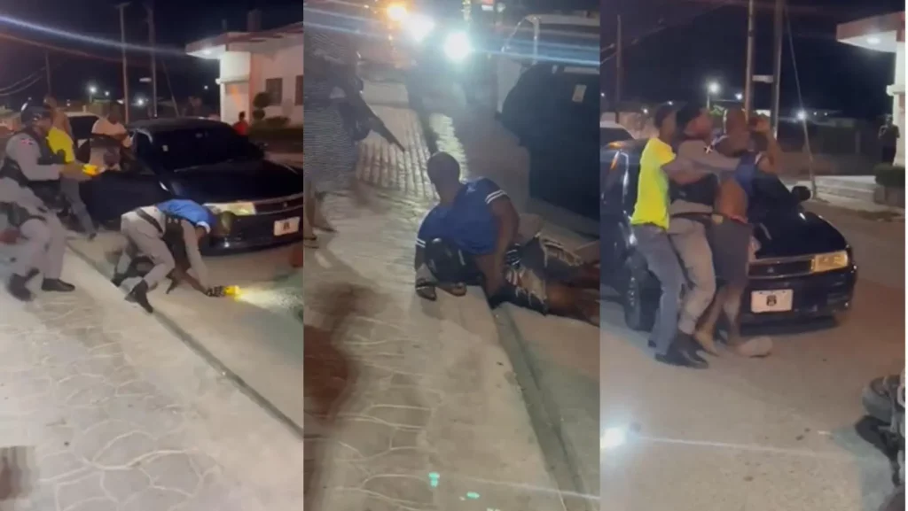 enfrentamiento entre jovenes y policias en barahona.jpg