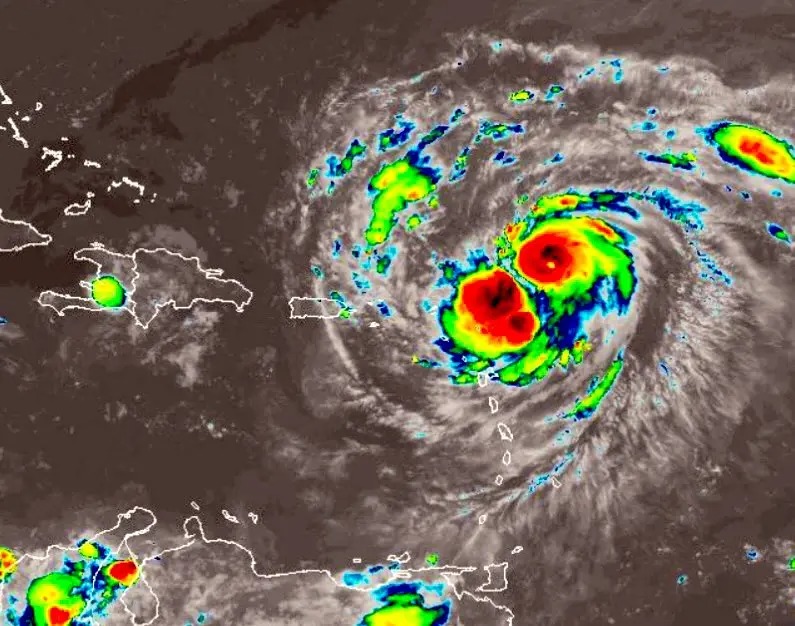 imagen satelite huracan erin.jpg