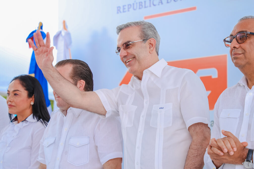 presidente luis abinader (2)