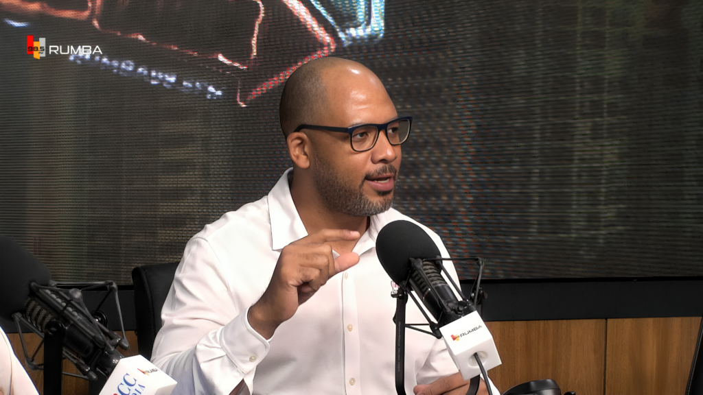 intro.00 02 03 01.imagen fija048