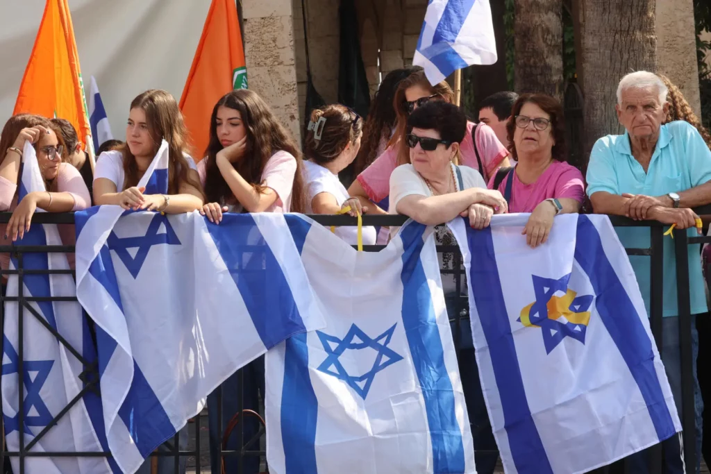 934 afp 20251017 794m9f4 v1 highres israelpalestinianconflicthostagesfuneral 2051.jpg