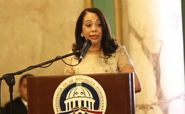 9976967b emilia pereyra 650x400