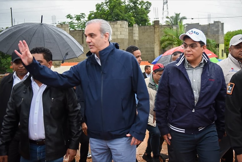 en villa linda supervisando la situación tras las lluvias de la tormenta melissa.he dispuesto am (1)