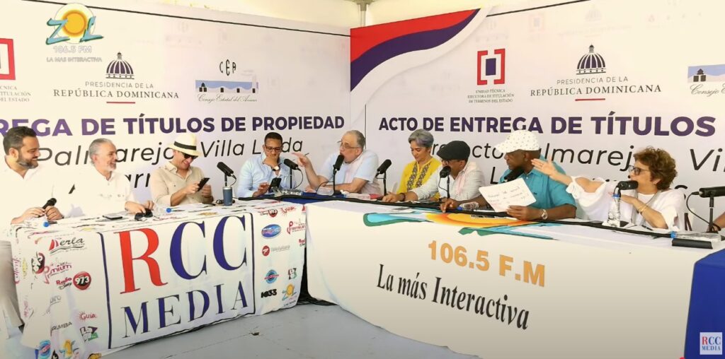 víctor sánchez y el staff de el sol de la mañana