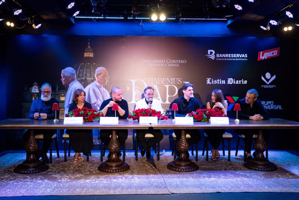 principal ii mesa de honor 6525 héctor then, elvira taveras, pepe sierra, guillermo cordero, josé guillermo cortines, karina larrauri y vic gómez