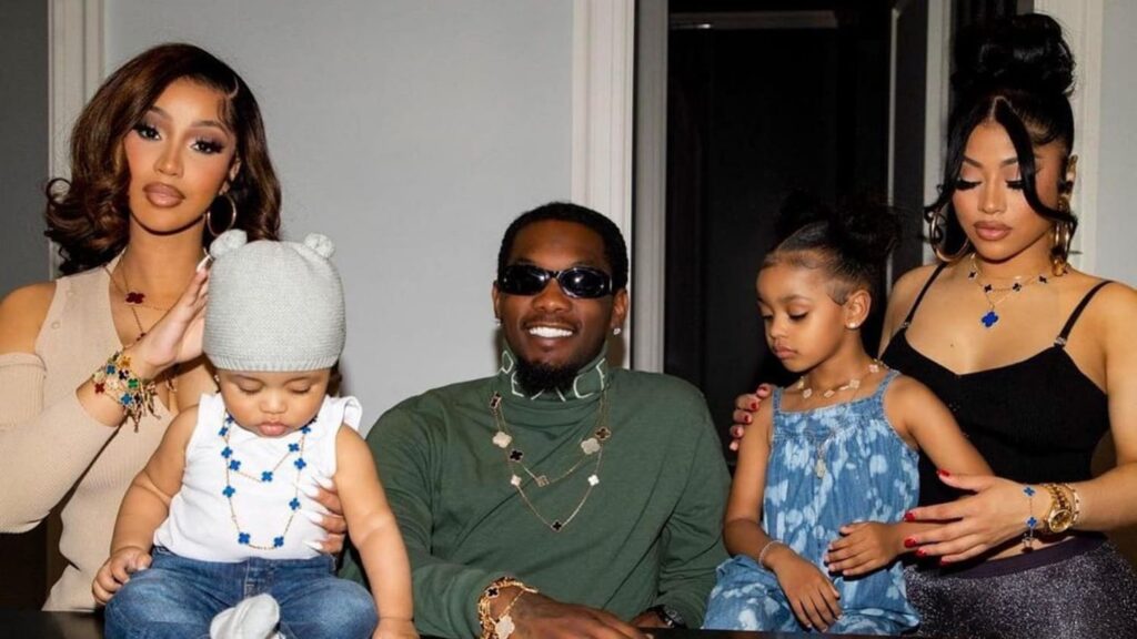 cardi b y su familia 84385b