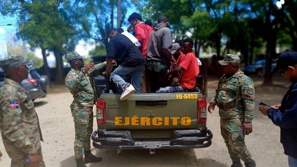 haitianos en mao 8140ace0 focus 0 0 608 342