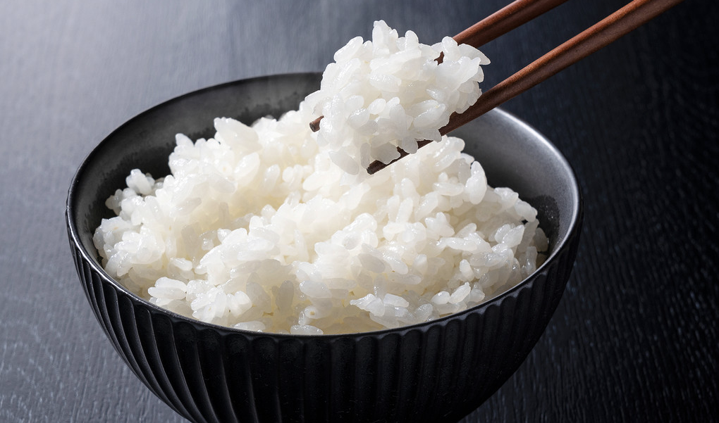 Tazón con arroz blanco cocido. Imagen de referencia. Fuente externa