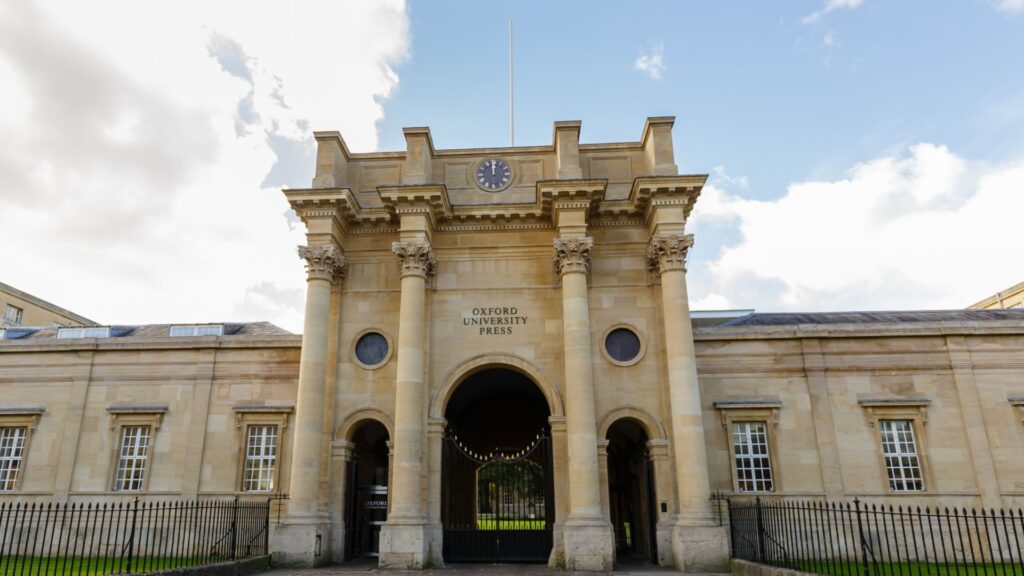 xr:d:dafvuxiht4s:7,j:618523387192755280,t:23092814