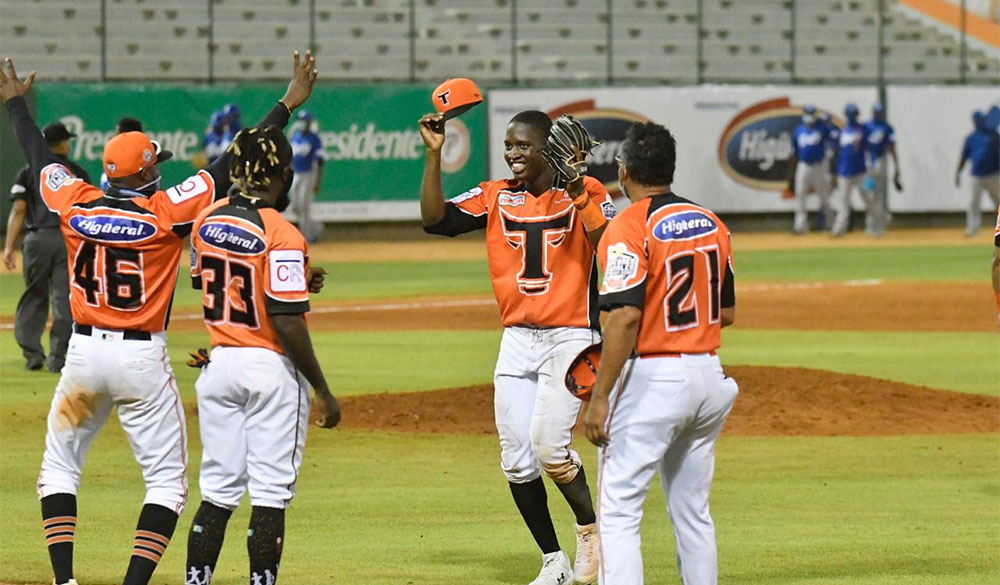 toros victoria vs licey