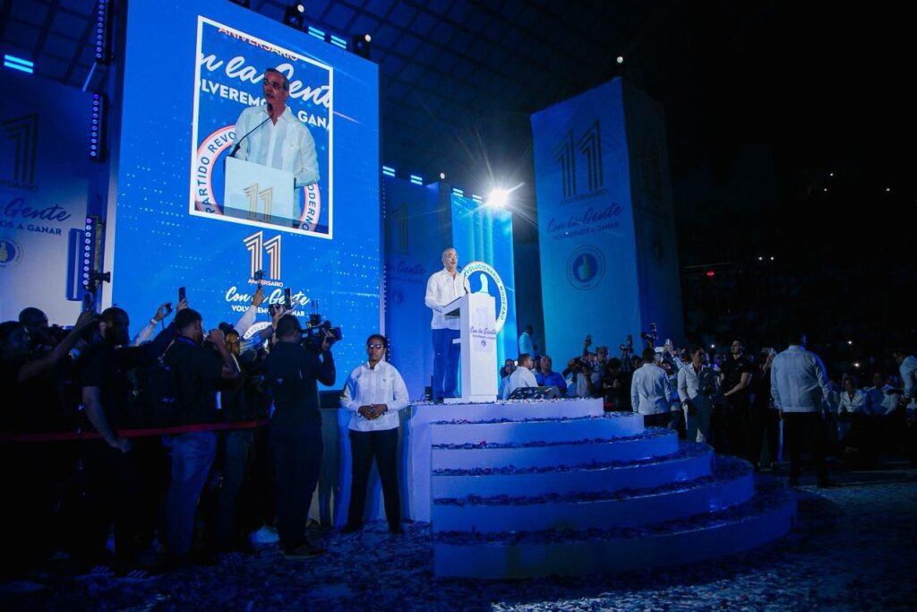 El presidente Luis Abinader en la celebración de los 11 años del PRM en Santiago.