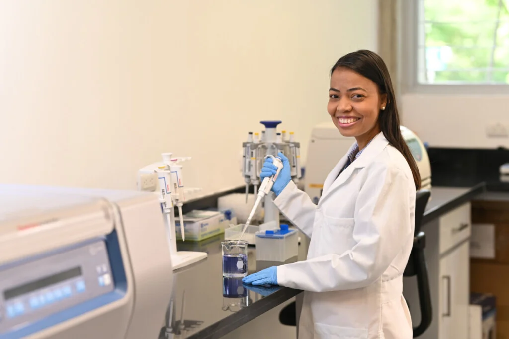 una investigadora de la pucmm imagen de apoyo 1024x682