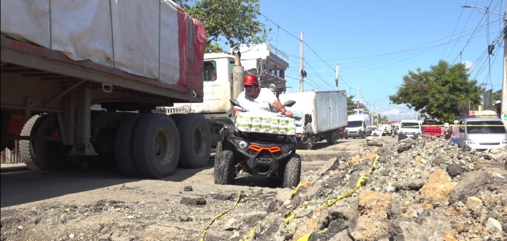 Riesgo latente para peatones y motoristas