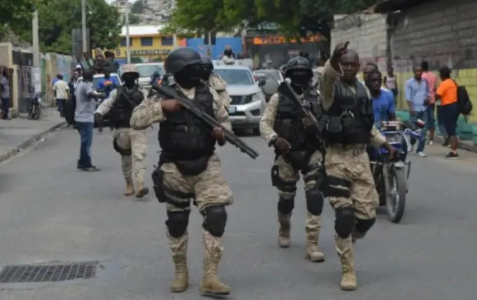 mientras tanto, haití ya recibió las primeras tropas internacionales para enfrentar la violencia de bandas armadas. fotofuente externa