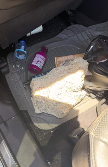 PIEDRA CON EL QUE ATACARON 