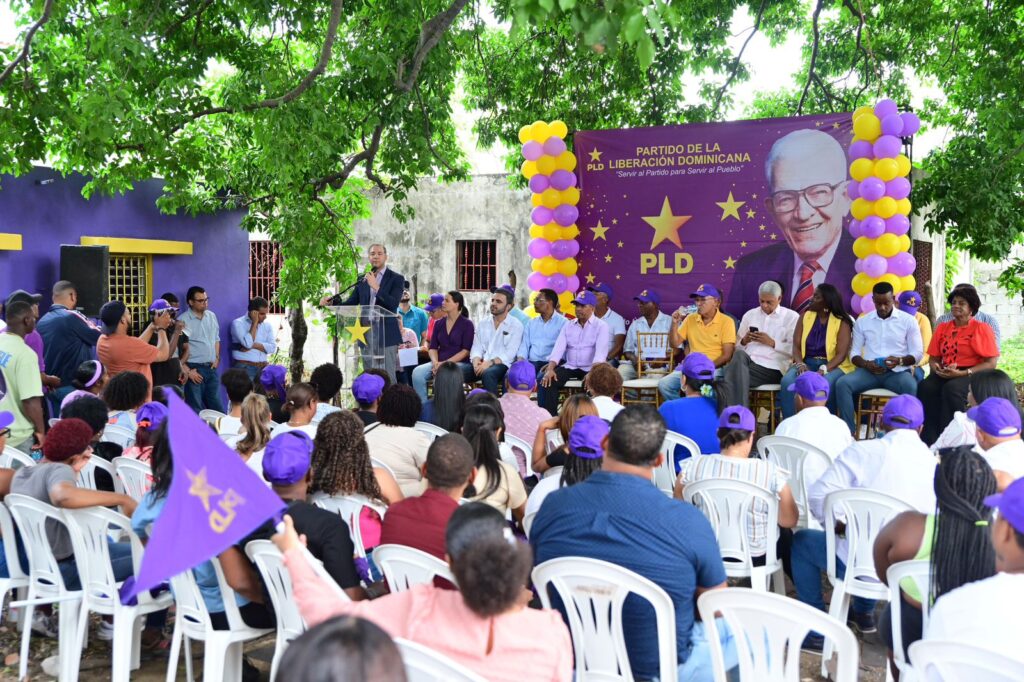 Johnny Pujols asegura que “el pueblo aclama el regreso del PLD” durante actos en San Cristóbal