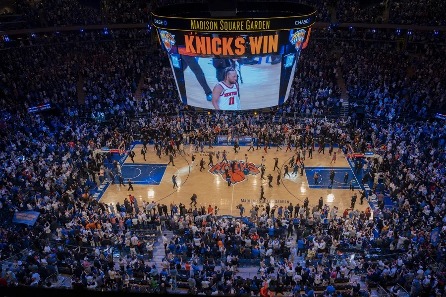 Knicks cerraron el partido con autoridad en la prórroga
