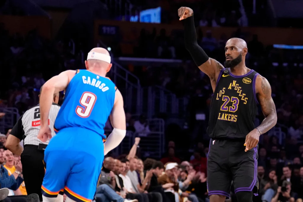 Lakers pelearon hasta el final, pero Thunder respondió en los últimos segundos