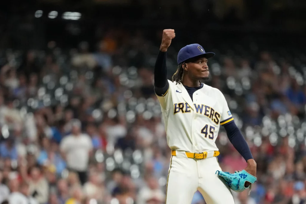 Pat Murphy critica celebración de Abner Uribe tras ponche ante Cardinals
