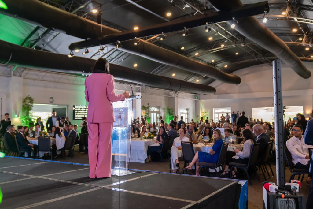 AMCHAMDR destaca liderazgo femenino y desarrollo humano