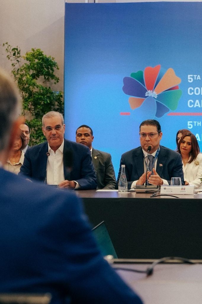 Abinader pide estándares viables para pequeños y medianos productores