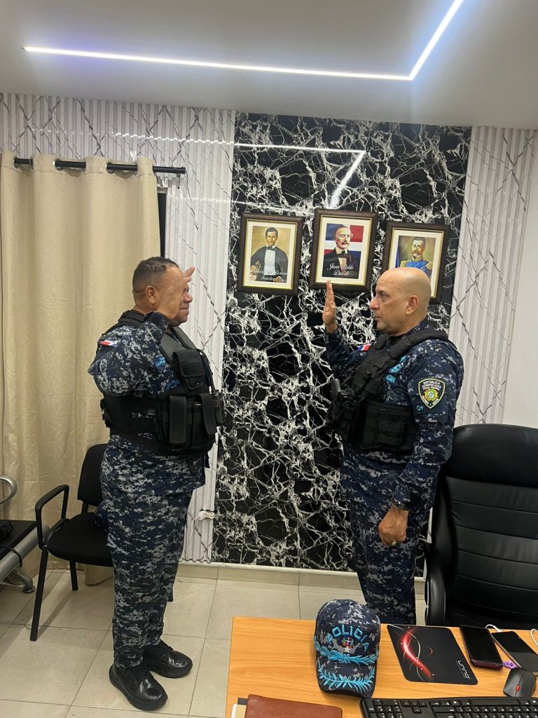 Tras la destitución del coronel Arnaud, designan a Luis Peña Peña como nuevo comandante en Santo Domingo Oeste