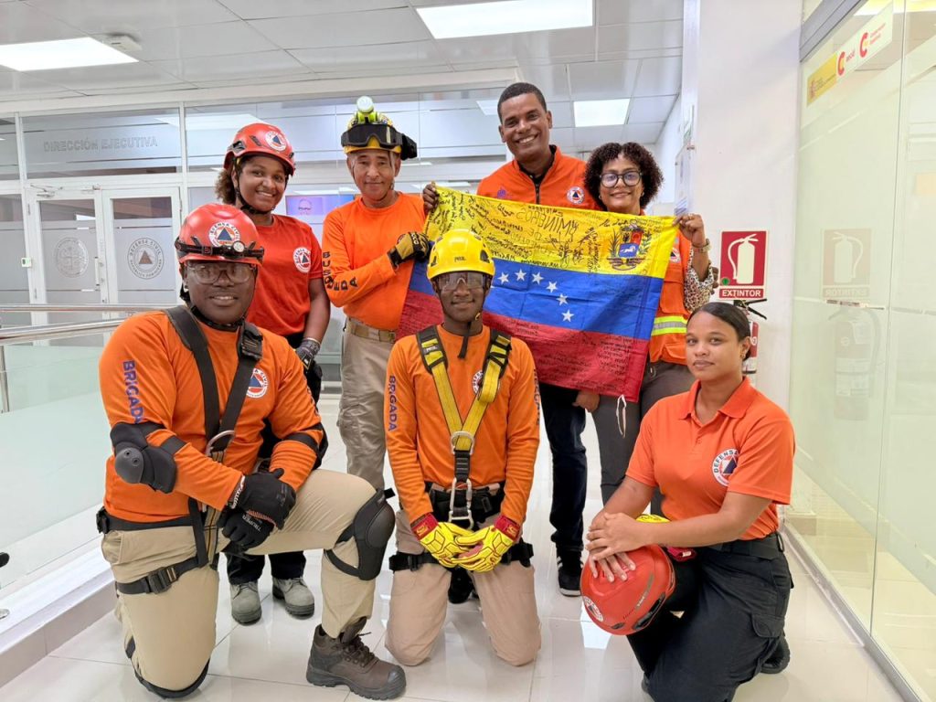 Rescatista dedica reconocimiento al equipo dominicano que participó en la misión