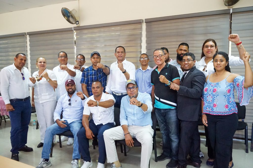 Organización apuesta a formar dirigentes con vocación de servicio público