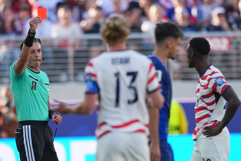 Estados Unidos avanza y se prepara para duelo ante Bélgica