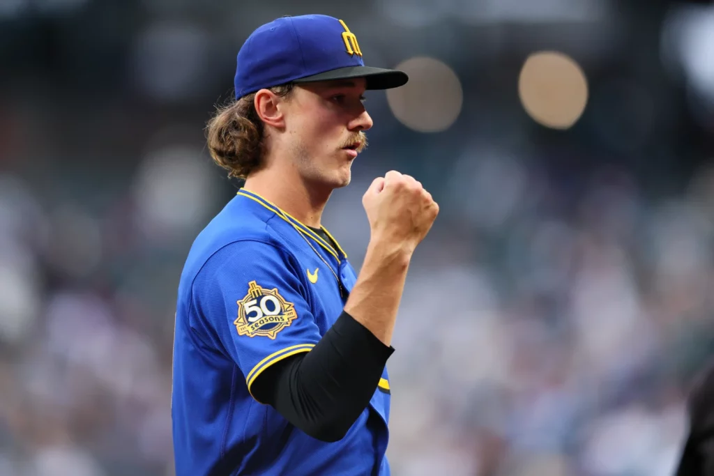 Miller domina desde la lomita y sostiene a unos Mariners en ascenso