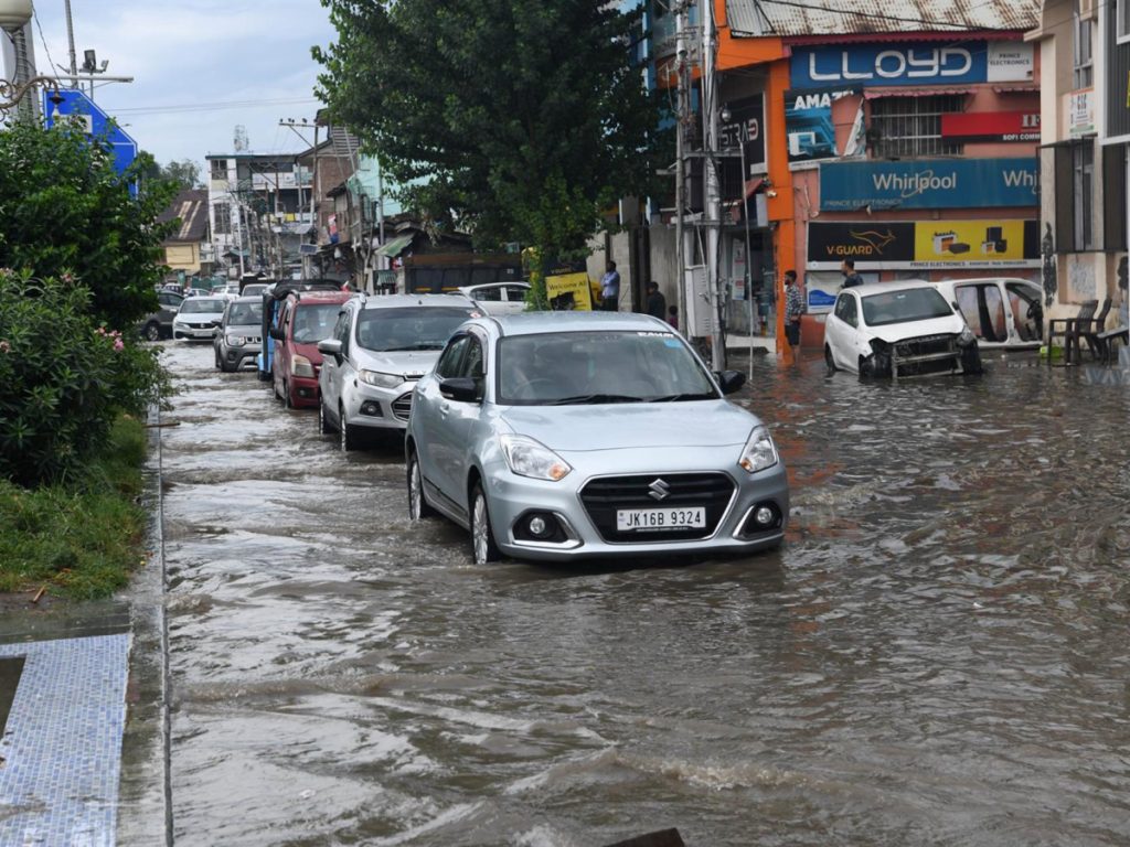 Surankote concentra los mayores daños y las operaciones de búsqueda