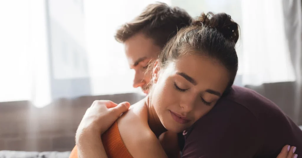 El amor sano impulsa el crecimiento; la dependencia genera miedo