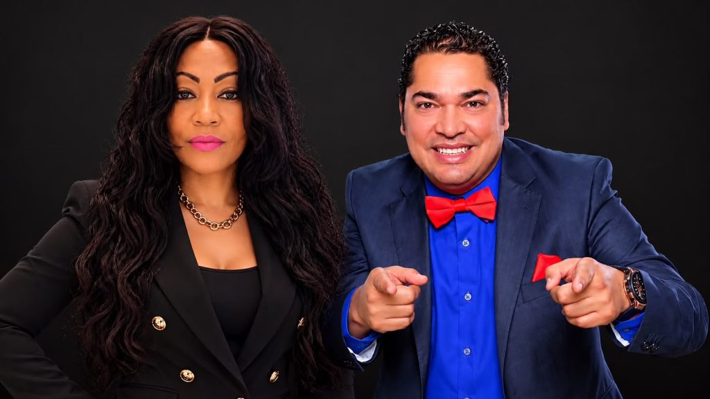 Una conducción con figuras de la comunicación dominicana